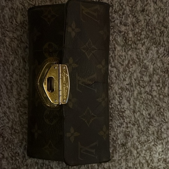 Louis Vuitton bag with wallet - Picture 3 of 4